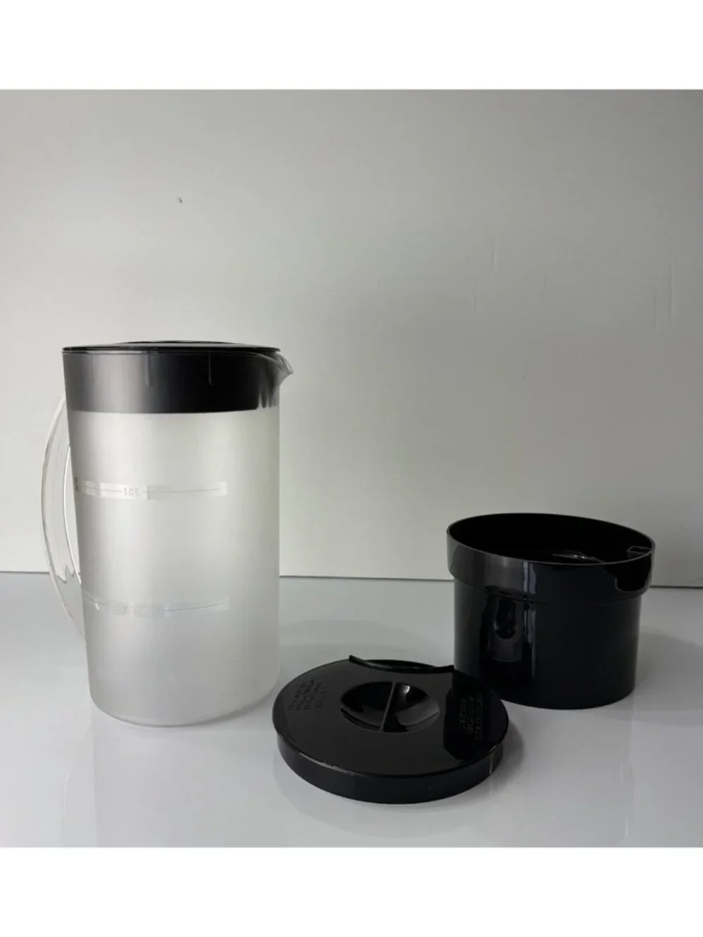 Mr Coffee Iced Tea Maker TM1 Replacement 2 Quart Pitcher Black Brew Basket Frost